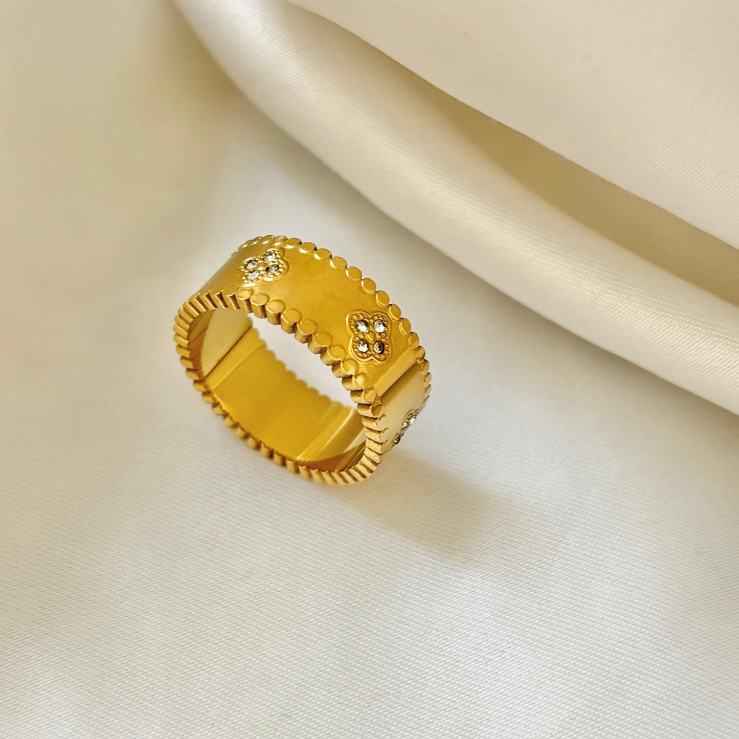 Luxe Scarlett Clove Ring