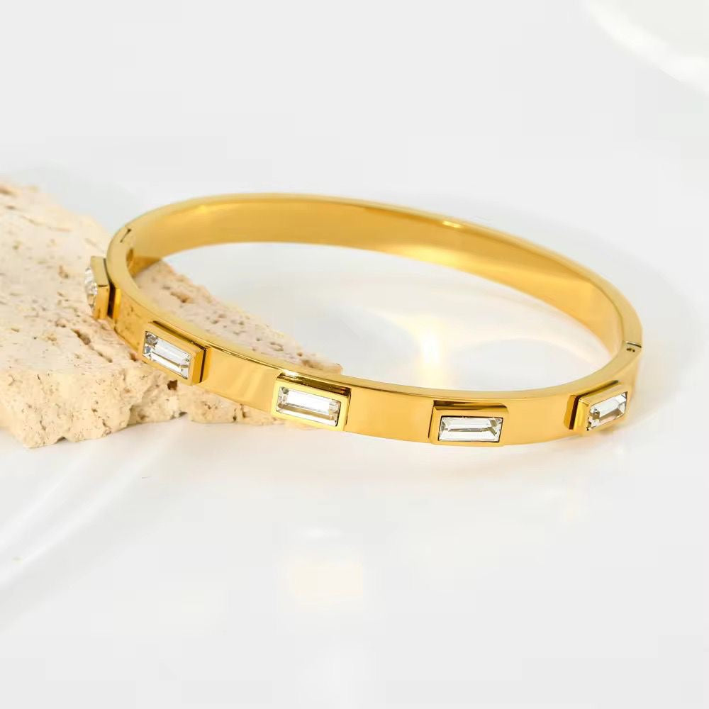 Anna Baguatte Gem Bracelet