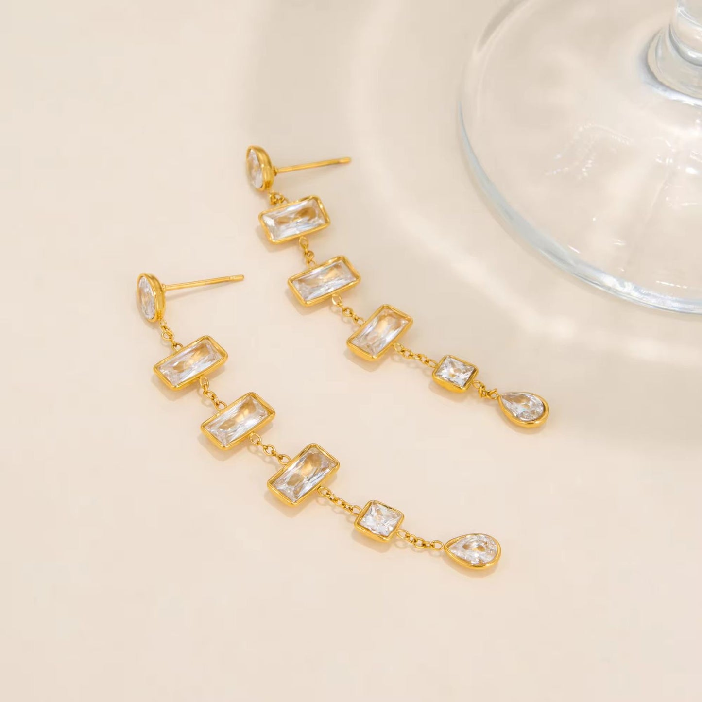 Atelier Drop Studs