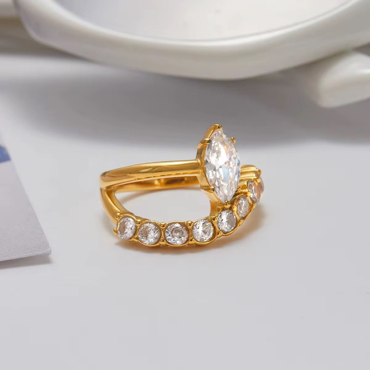 De Elegance Marquise Ring