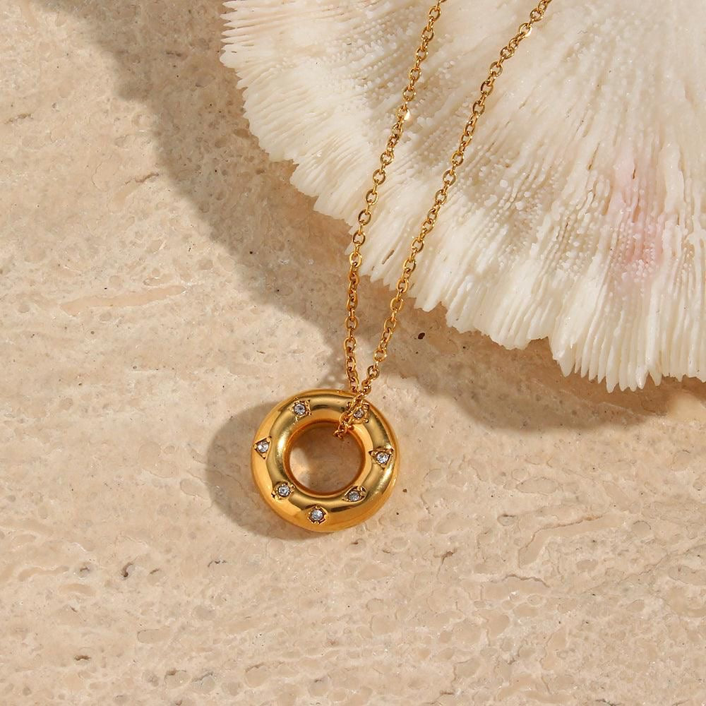 Victoria Doughnut Zircon Pendant -18K