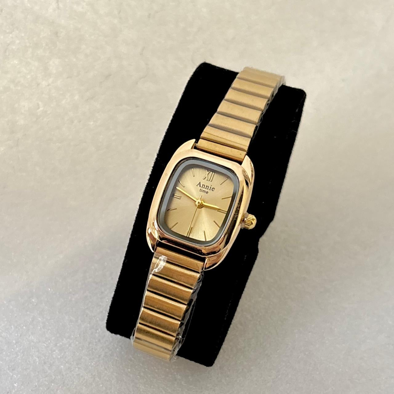 LUX Lumière Square Gold Watch