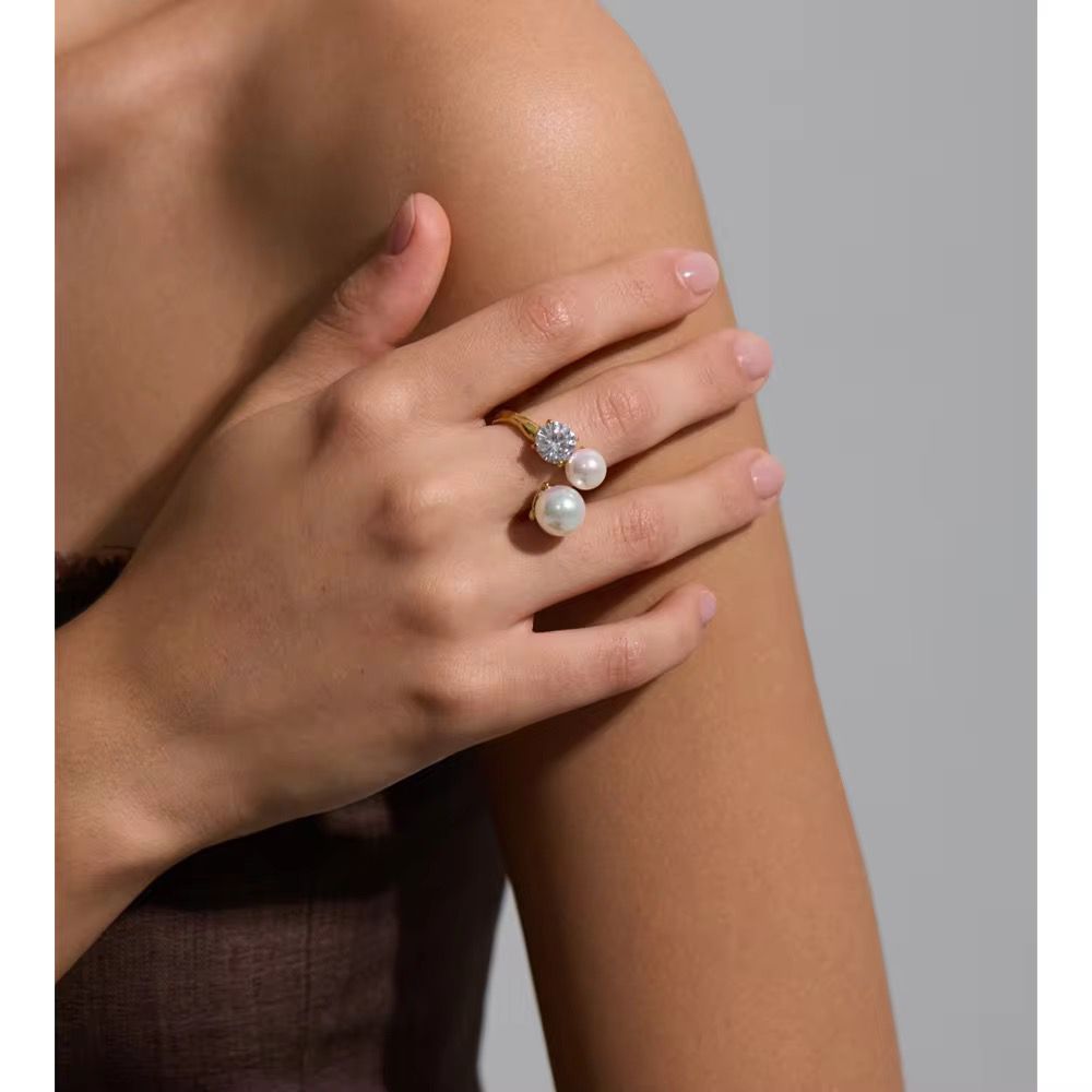 Elira Pearls & Diamond Ring