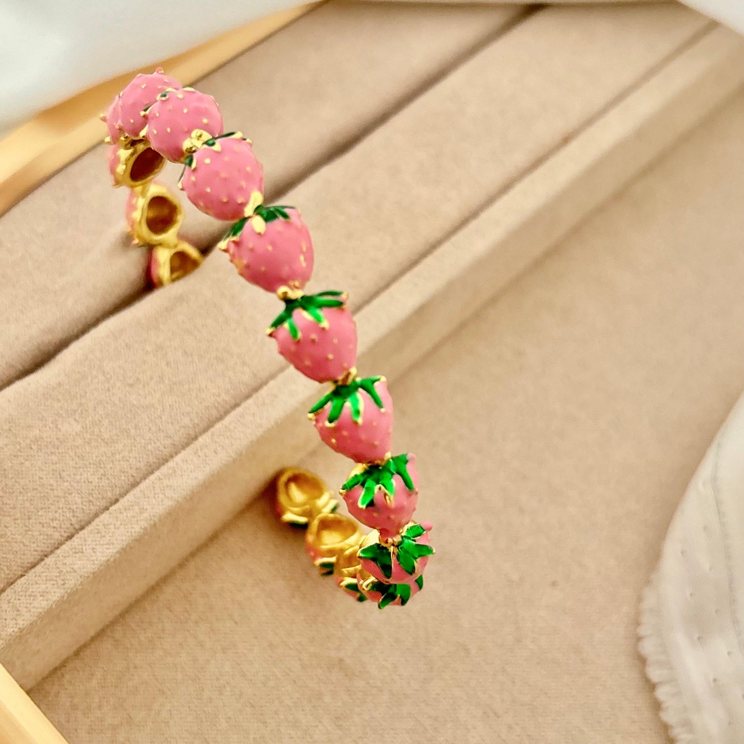Strawberry Cuff -Pink