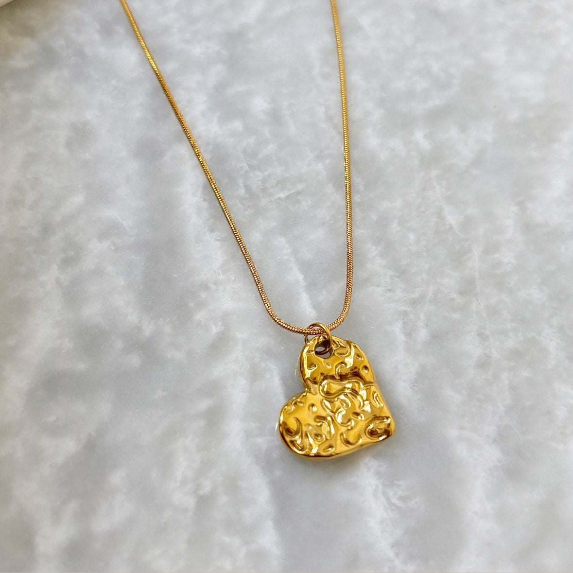 Hammered Heart Necklace -18K