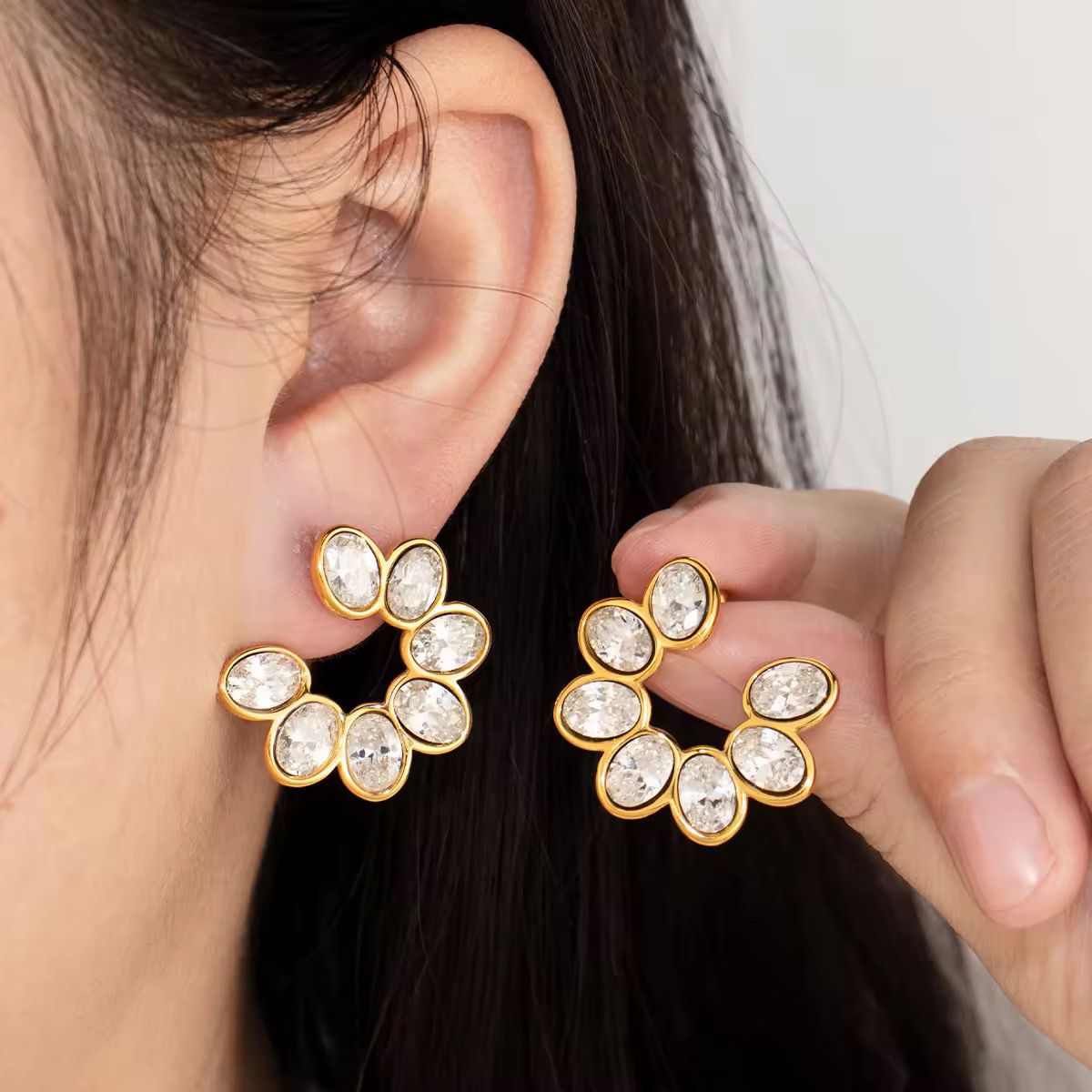 Petite Dewdrop Spark Studs