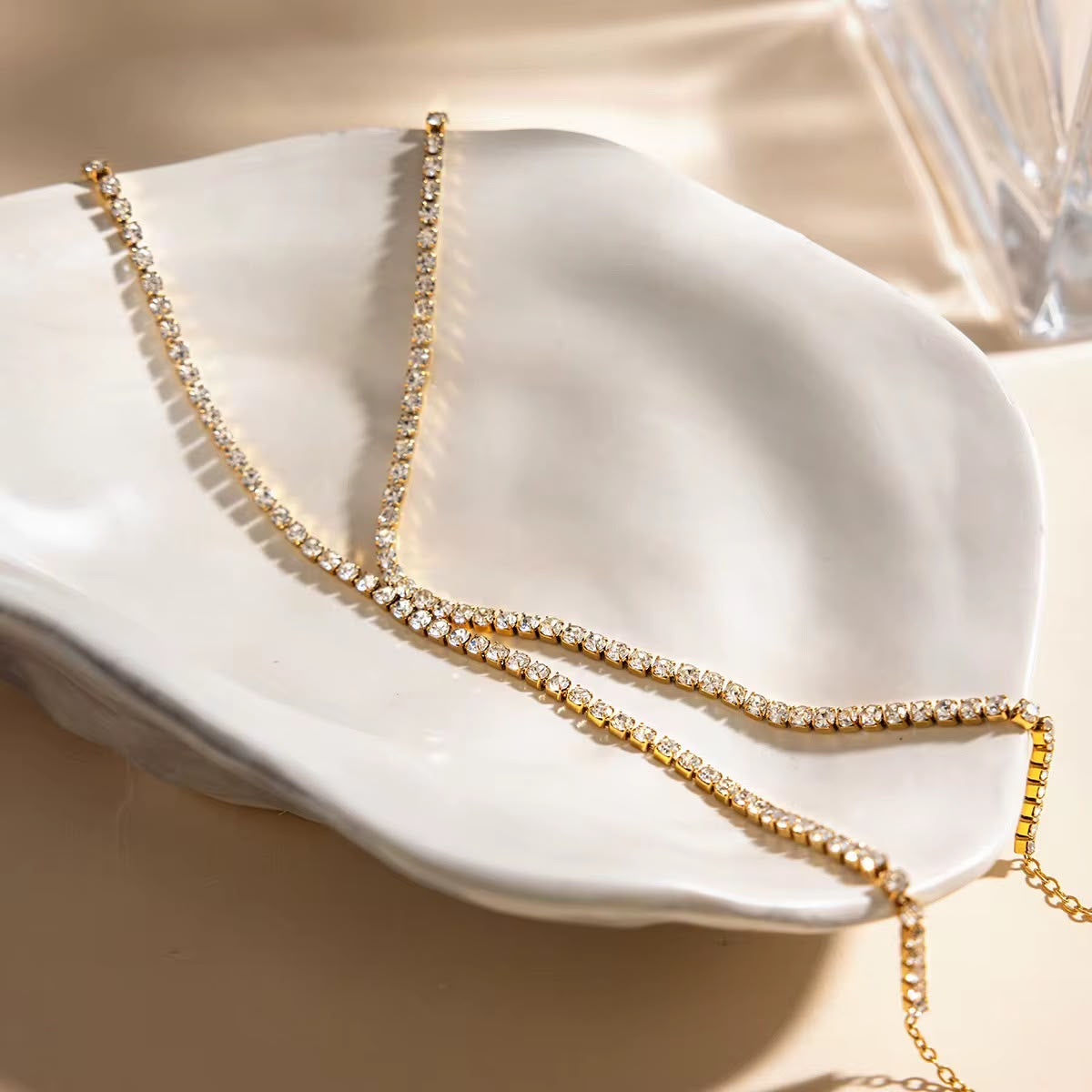 Nooréh Glitz Hand Chain