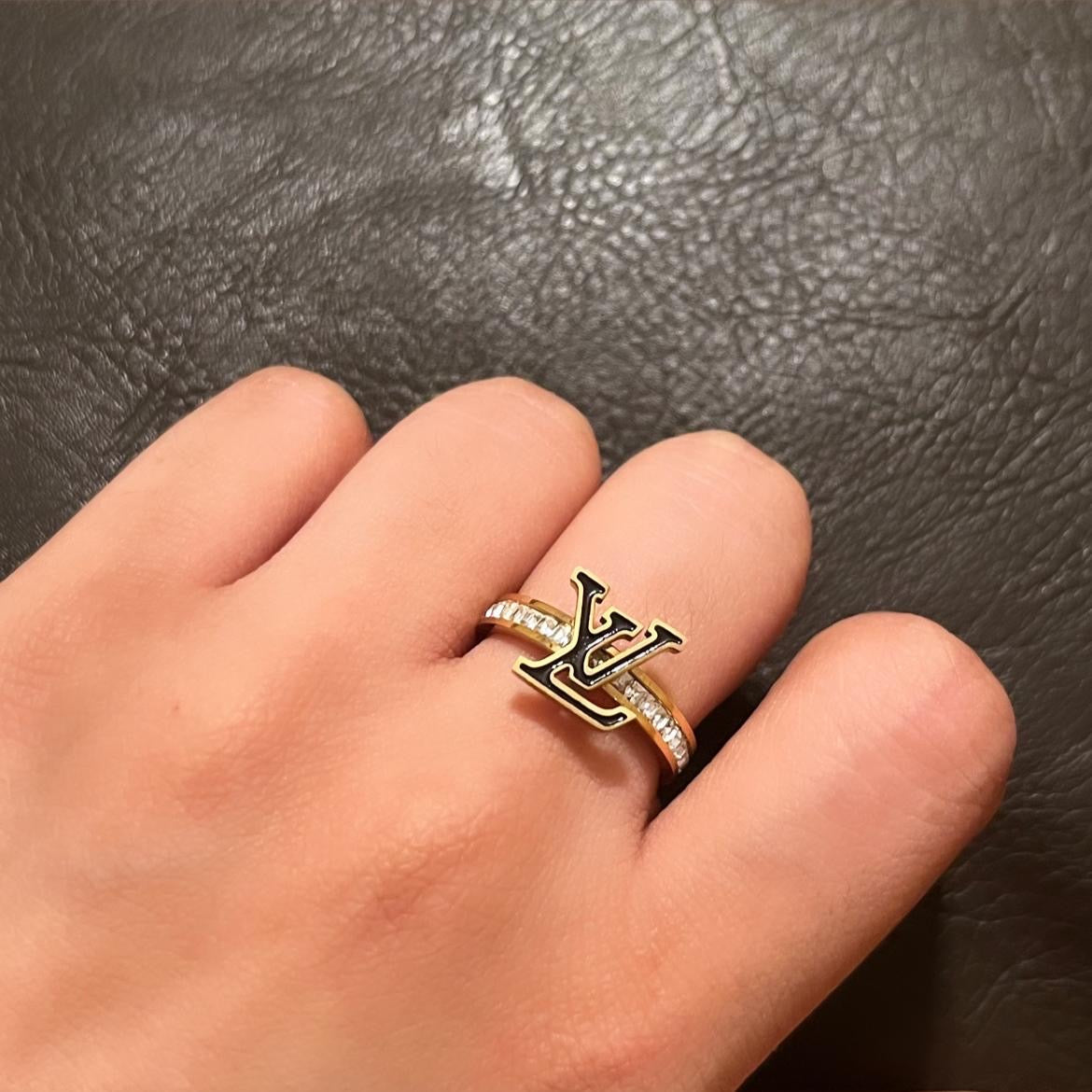 Lv Diamanté Ring -18K