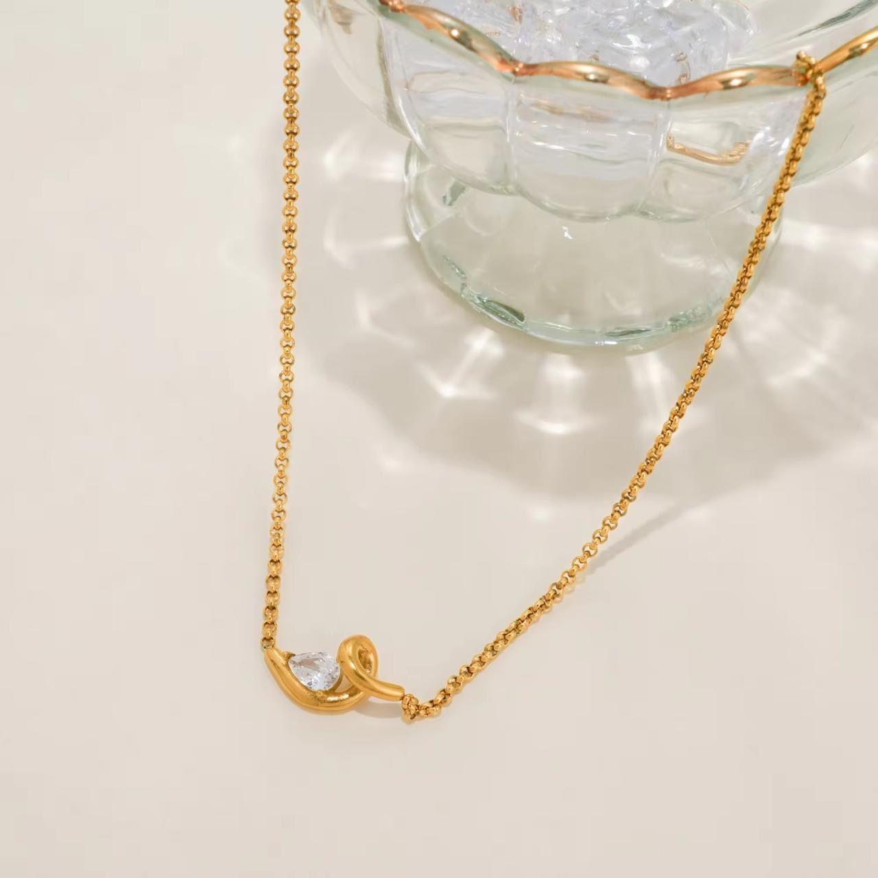 Ećlat Necklace