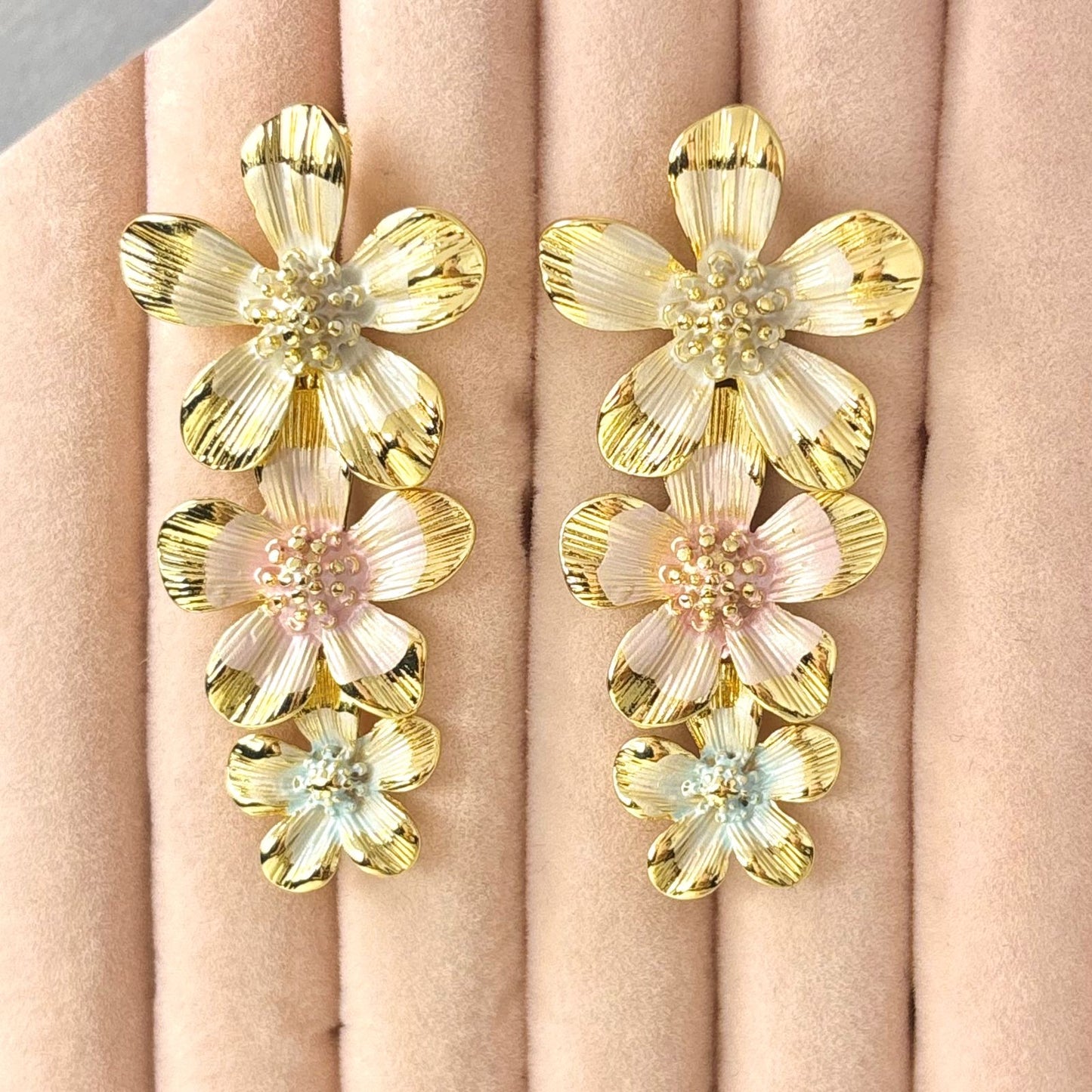 Daisy Vacay Studs -Multi