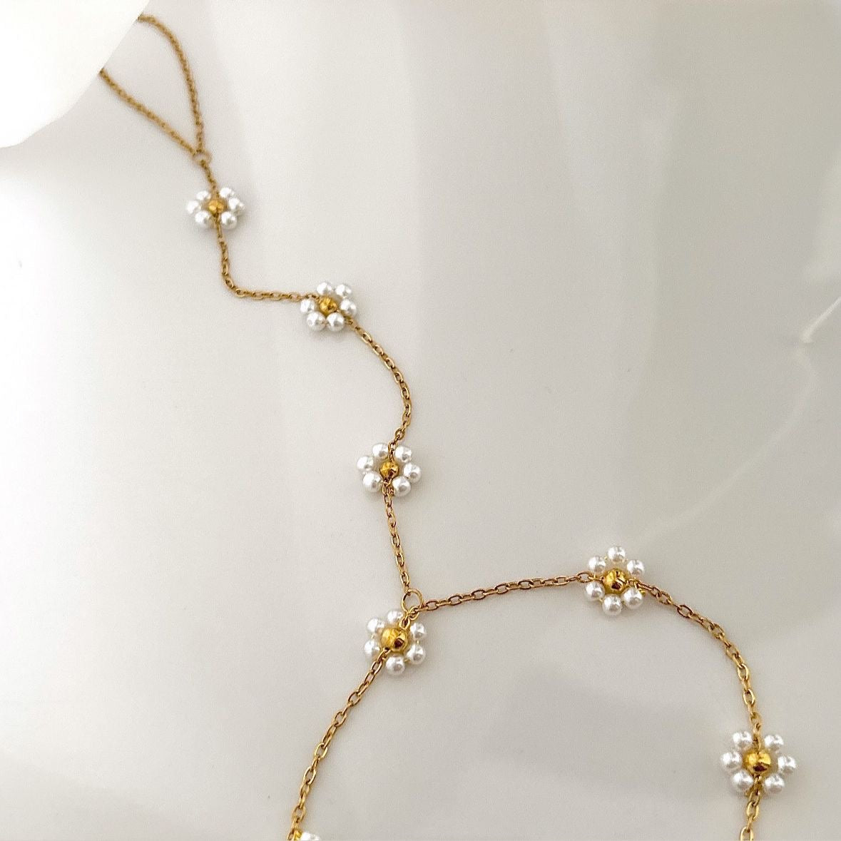 Disty Flora Hand Chain