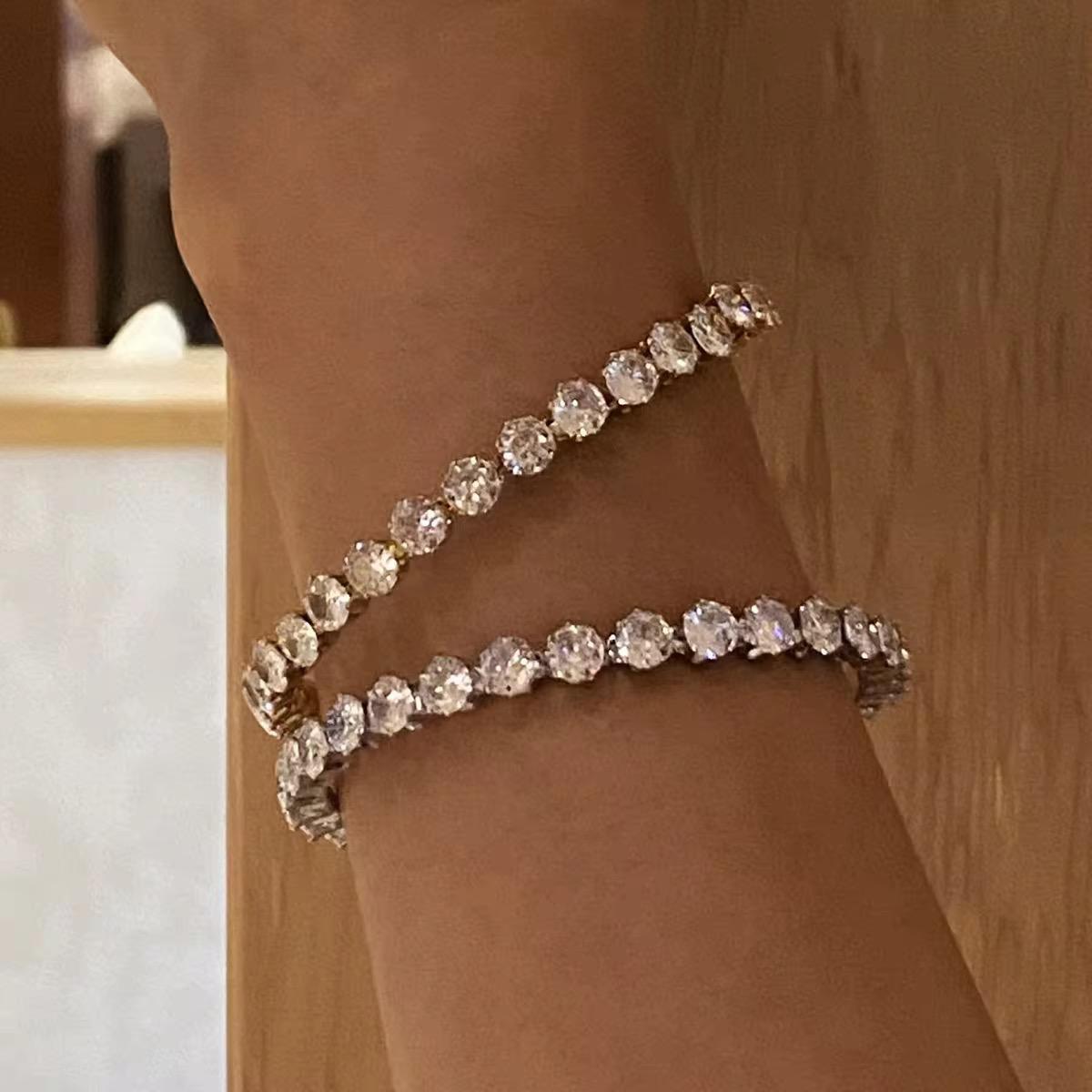 Princess Diamond Cuff -18K