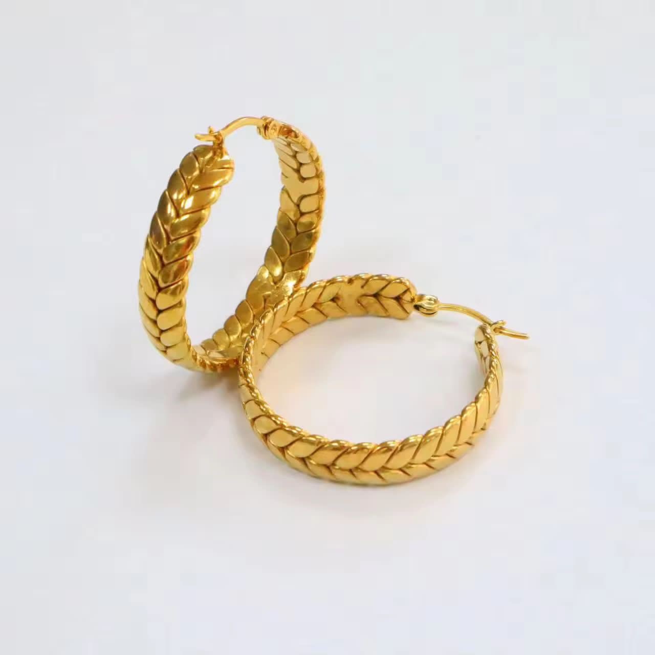 Braided Hoops -18K