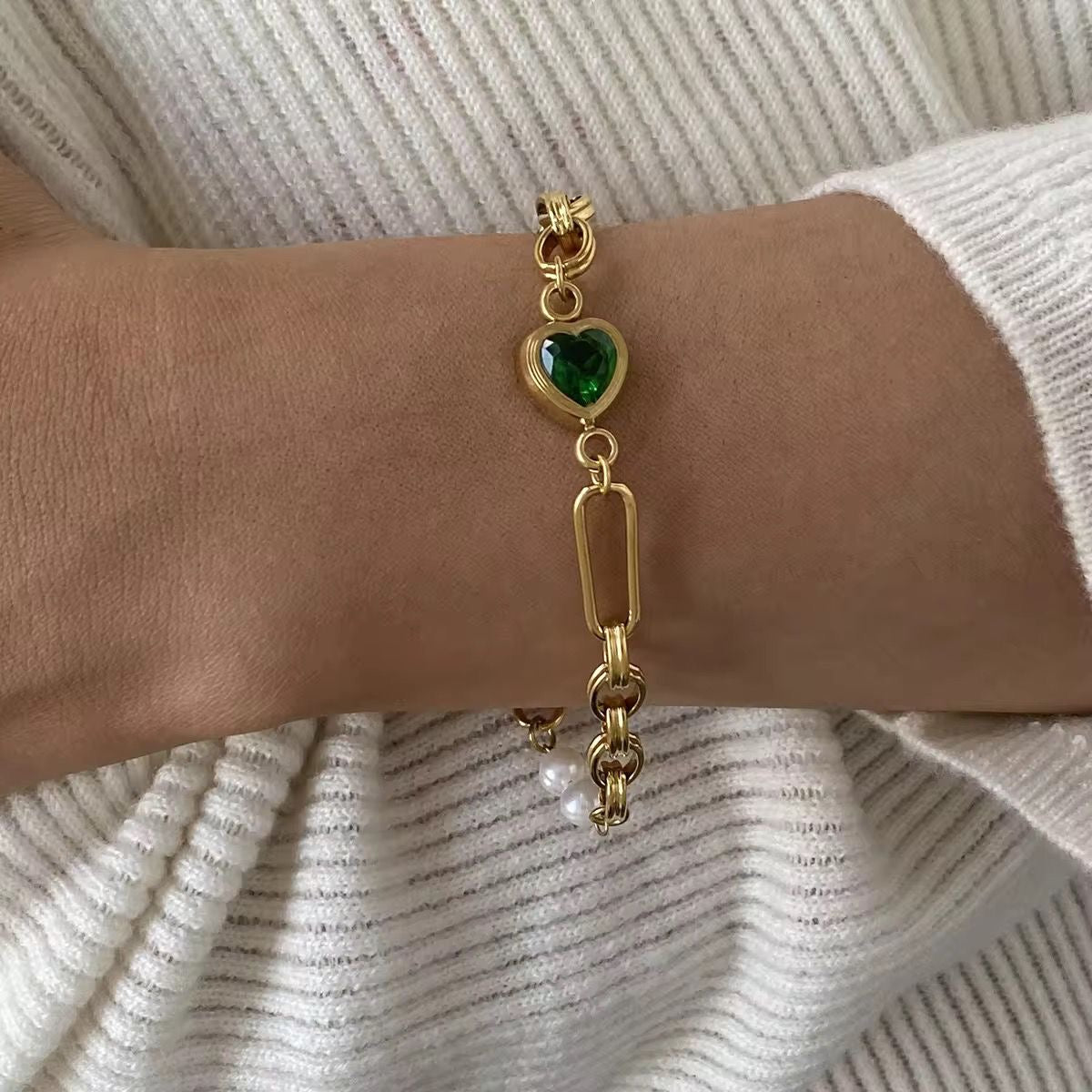 Emerald Love Pearl Bracelet -18K