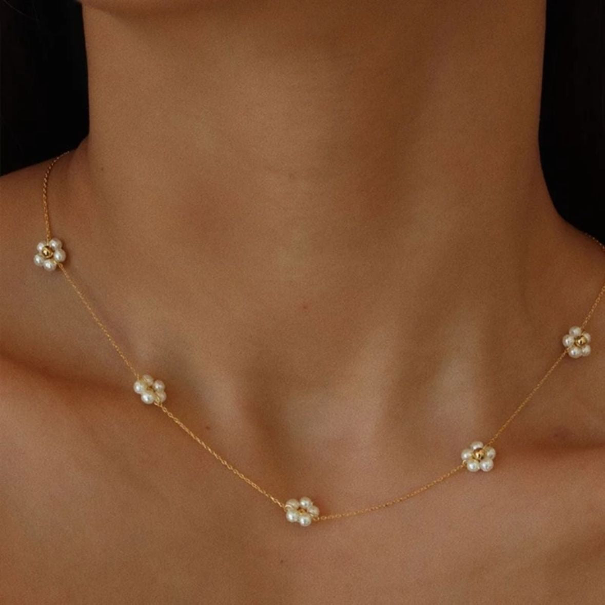 Disty Flora Charm Necklace -18K