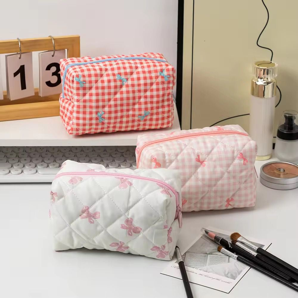 Bow Quilted Travel X Makeup Bag