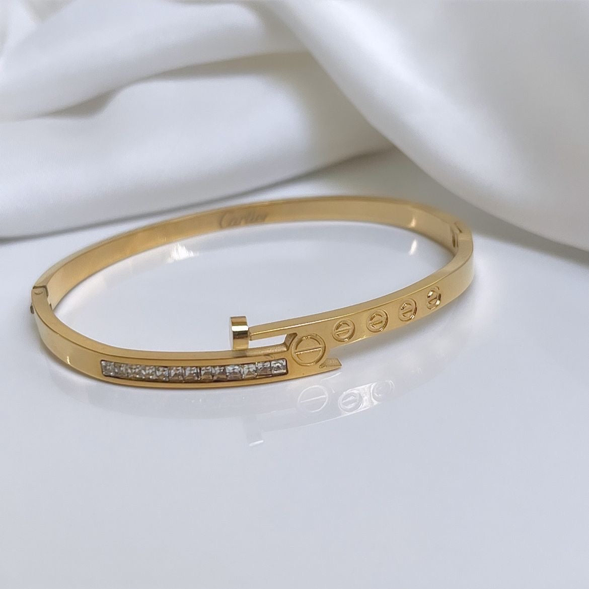 Baguette Cz Nail Bracelet -18K