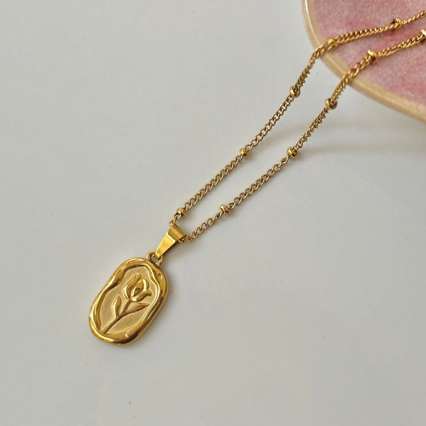 Rosa Engraved Necklace