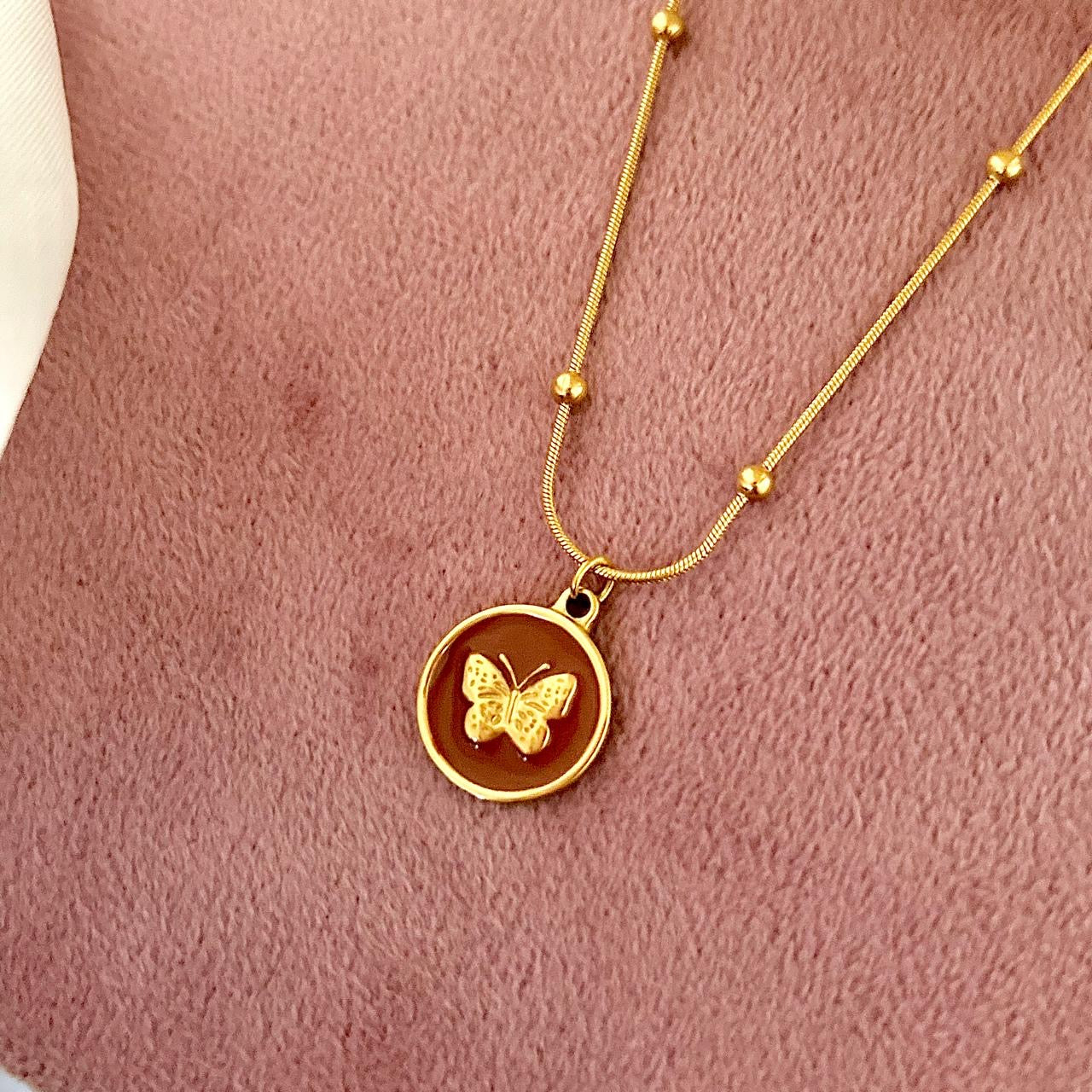 Flutter Bloom -Carnelian Red