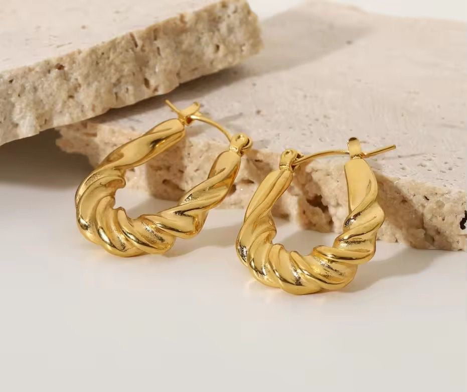 Twisted Cora Hoops