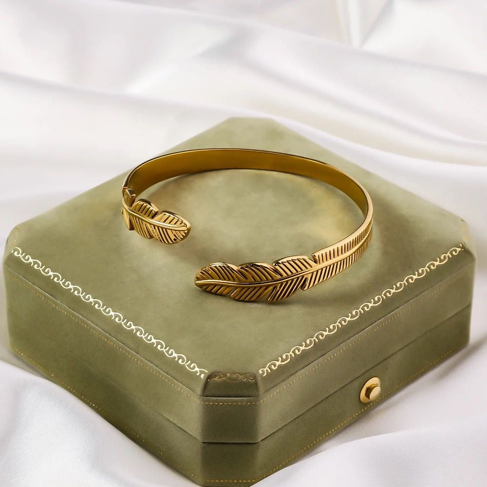 Delicate Feather Cuff -18K