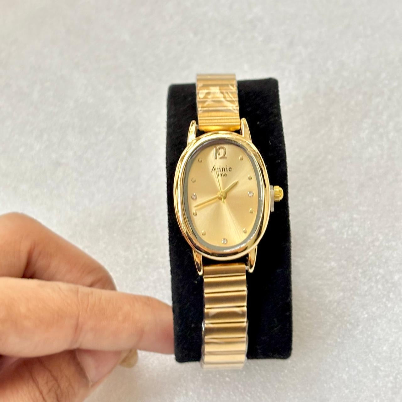 Ellipse Ova Lux Gold Watch
