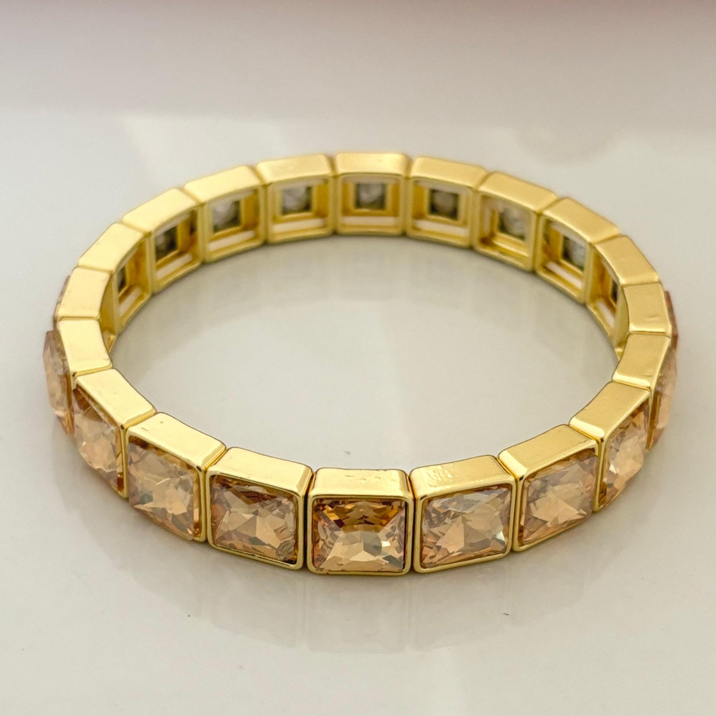 Luxurious Bezel Bracelet -Champagne | Adjustable