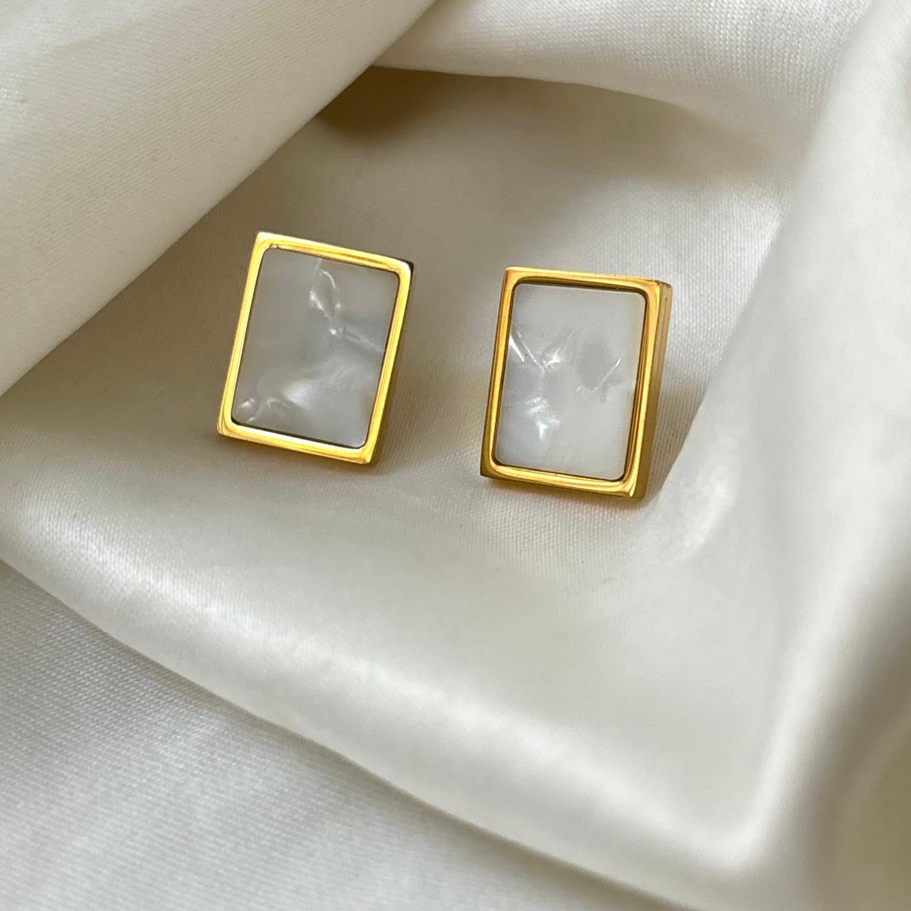 Moonstone Studs -18K