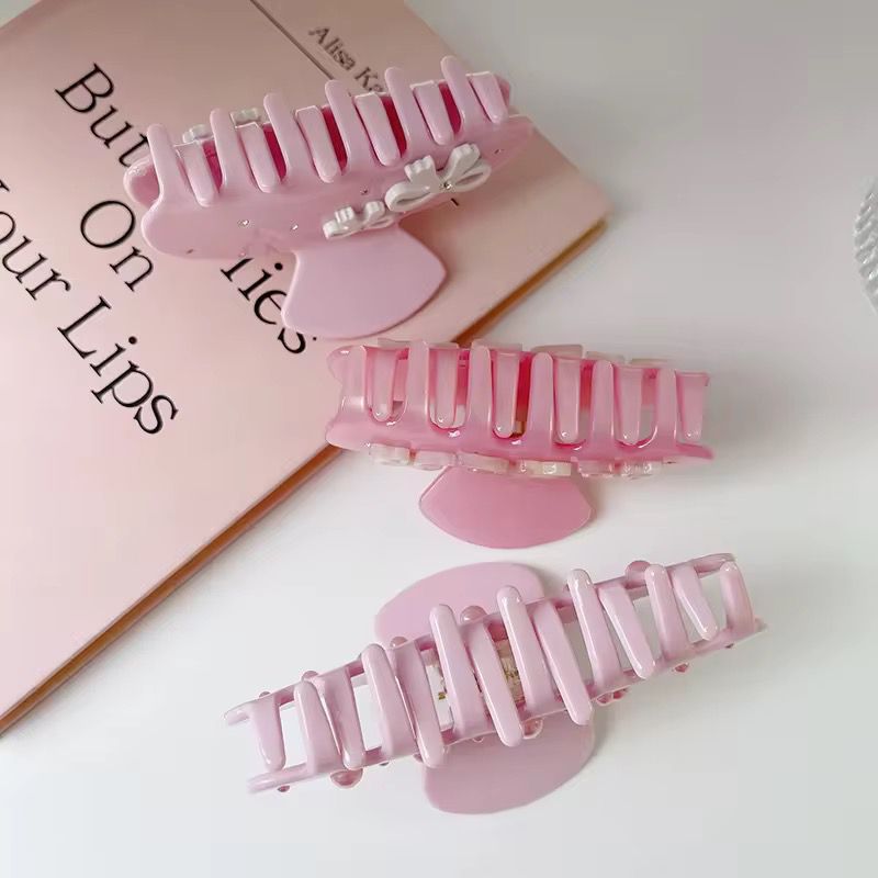 Pearl In Pink Claw Clip