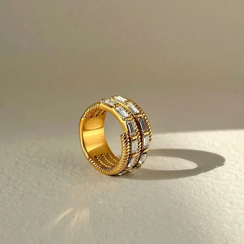 Stardust Diamanté Ring -18K