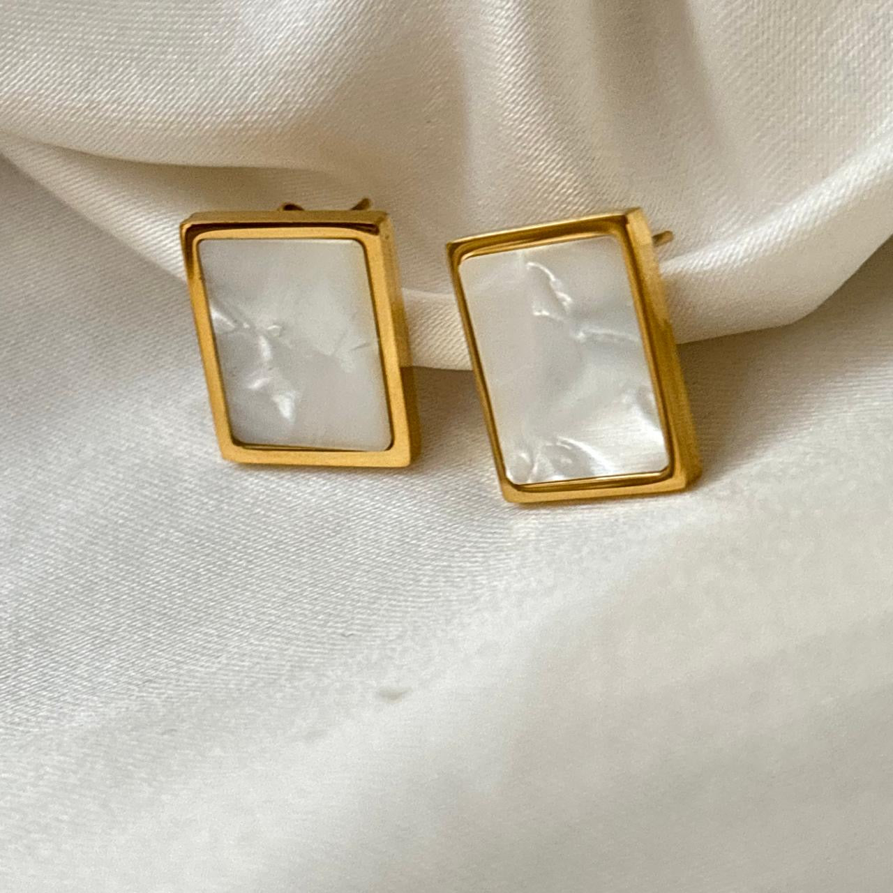 Moonstone Studs -18K