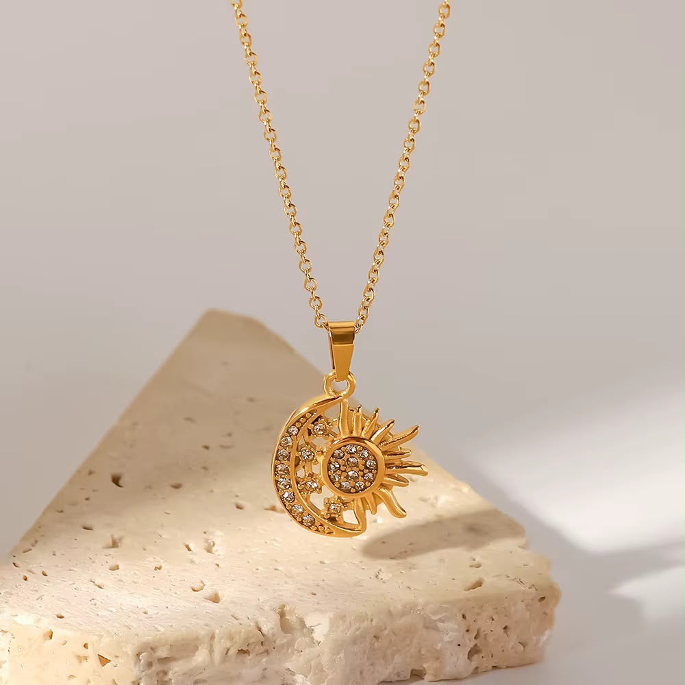 Amour Eternal Necklace