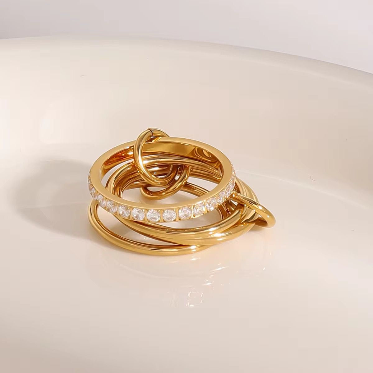 ISALÉA Eternity Interwine Stack Ring -Set Of Four