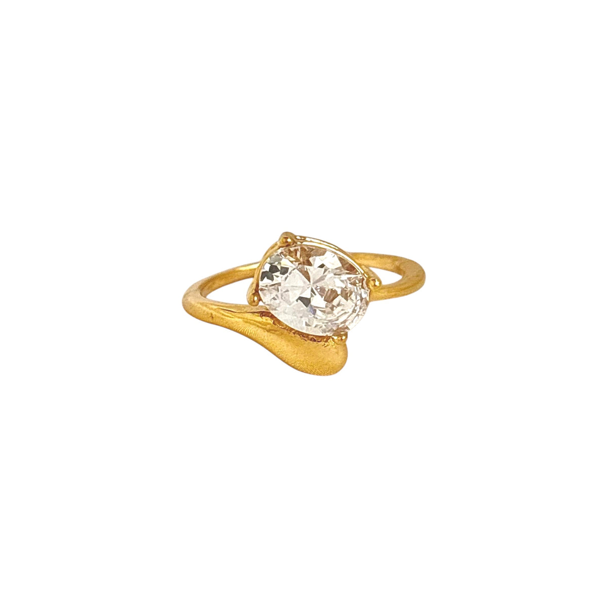 LUX Drop Ring