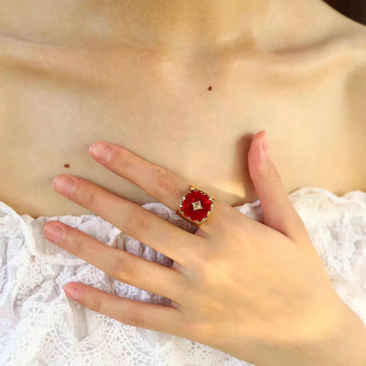 La Rouge Muse Ring