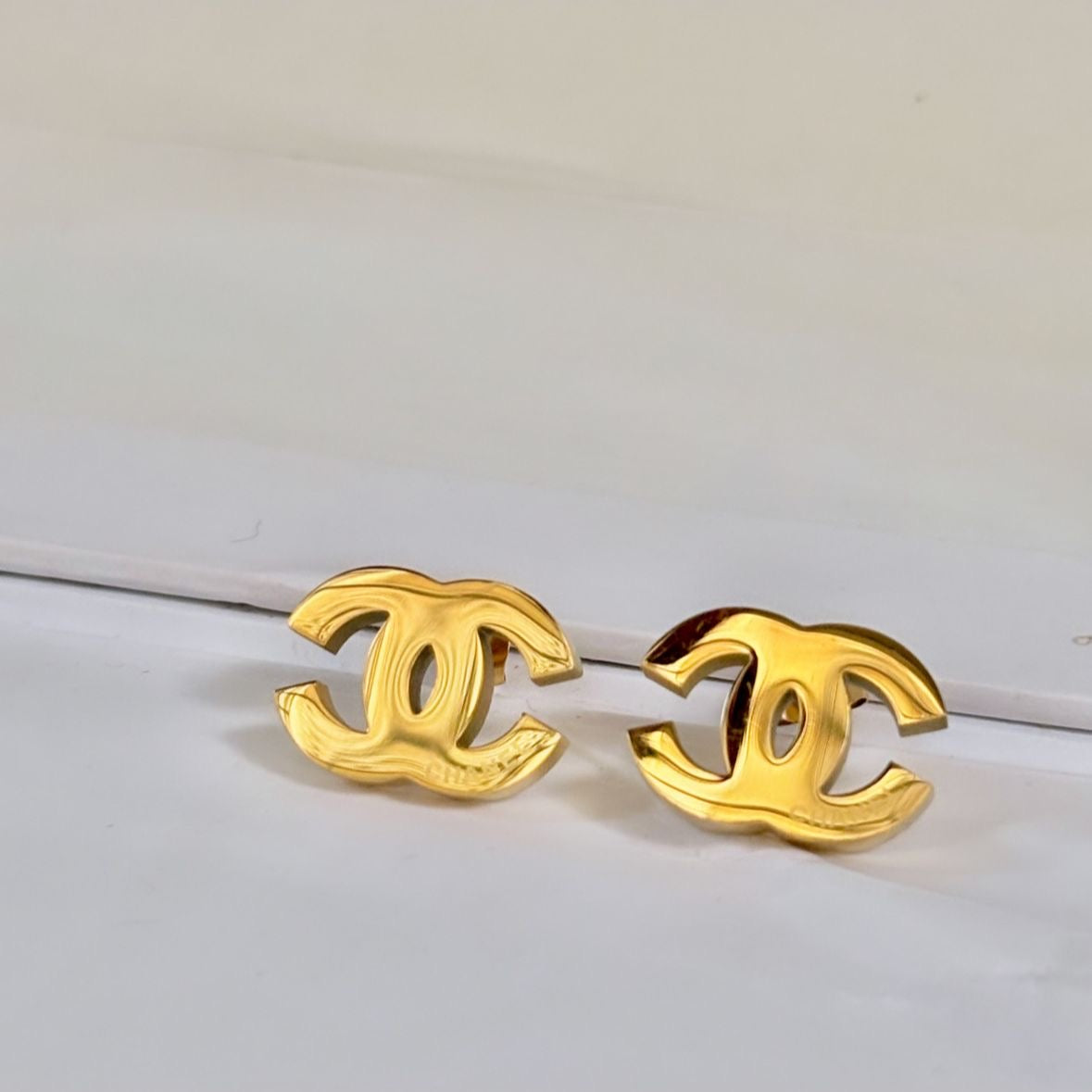 CC Vintage Classic Studs -18K