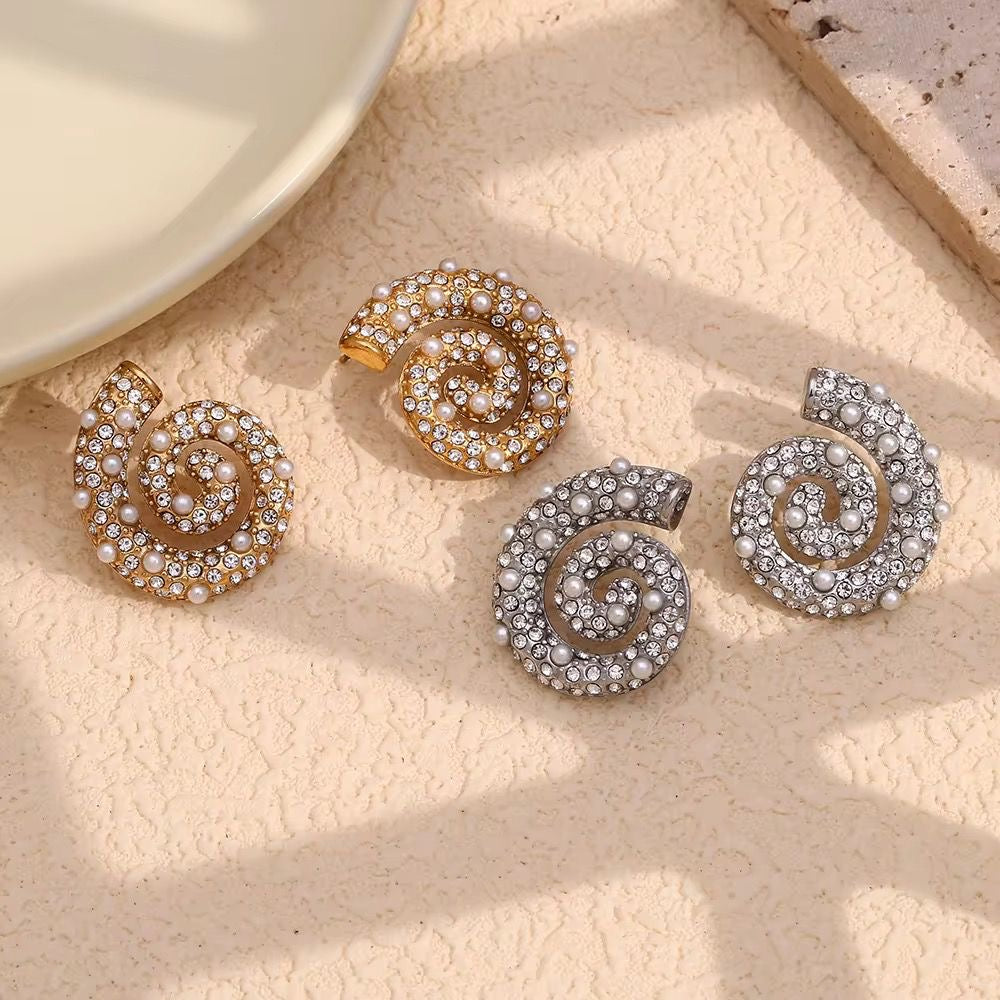 Blingy LUX Shell Studs
