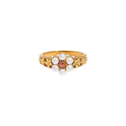 Daisy Spring Carved Ring