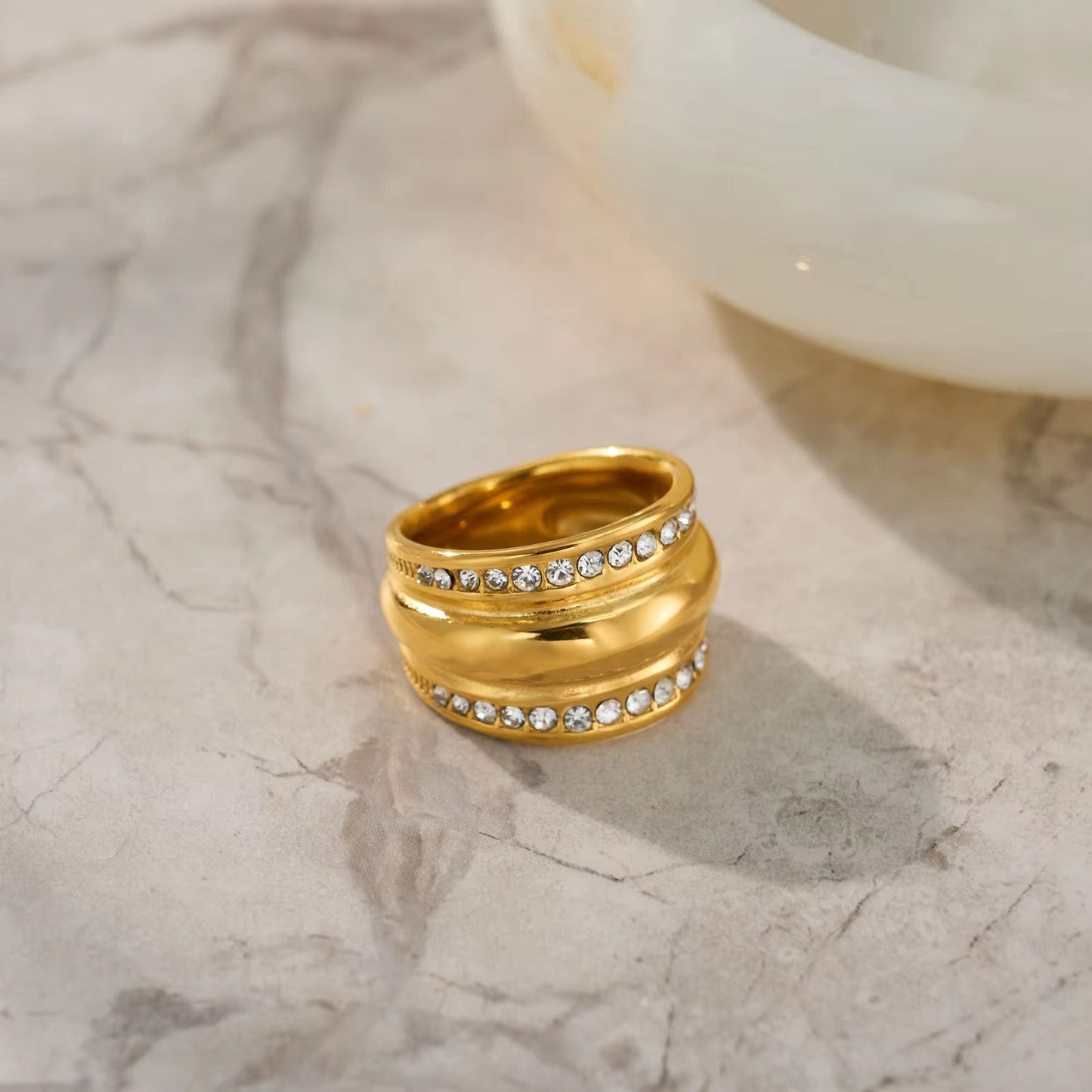 Dellah Lux Ring