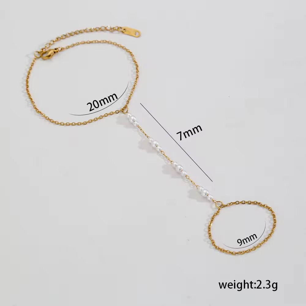 Irene Perle Hand Chain
