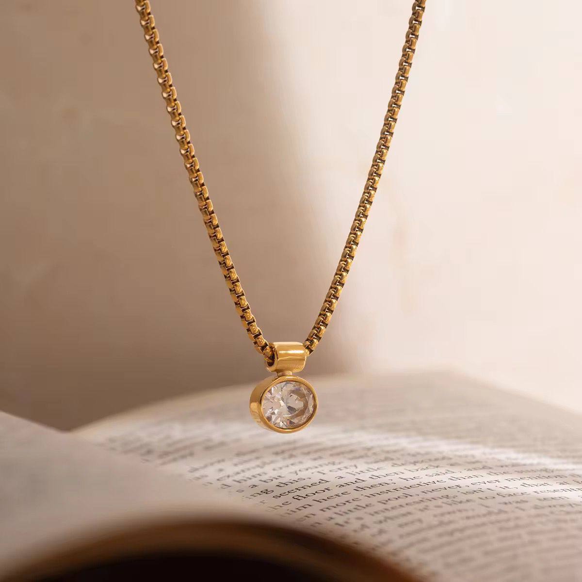 Luma Aurea Solitaire Necklace