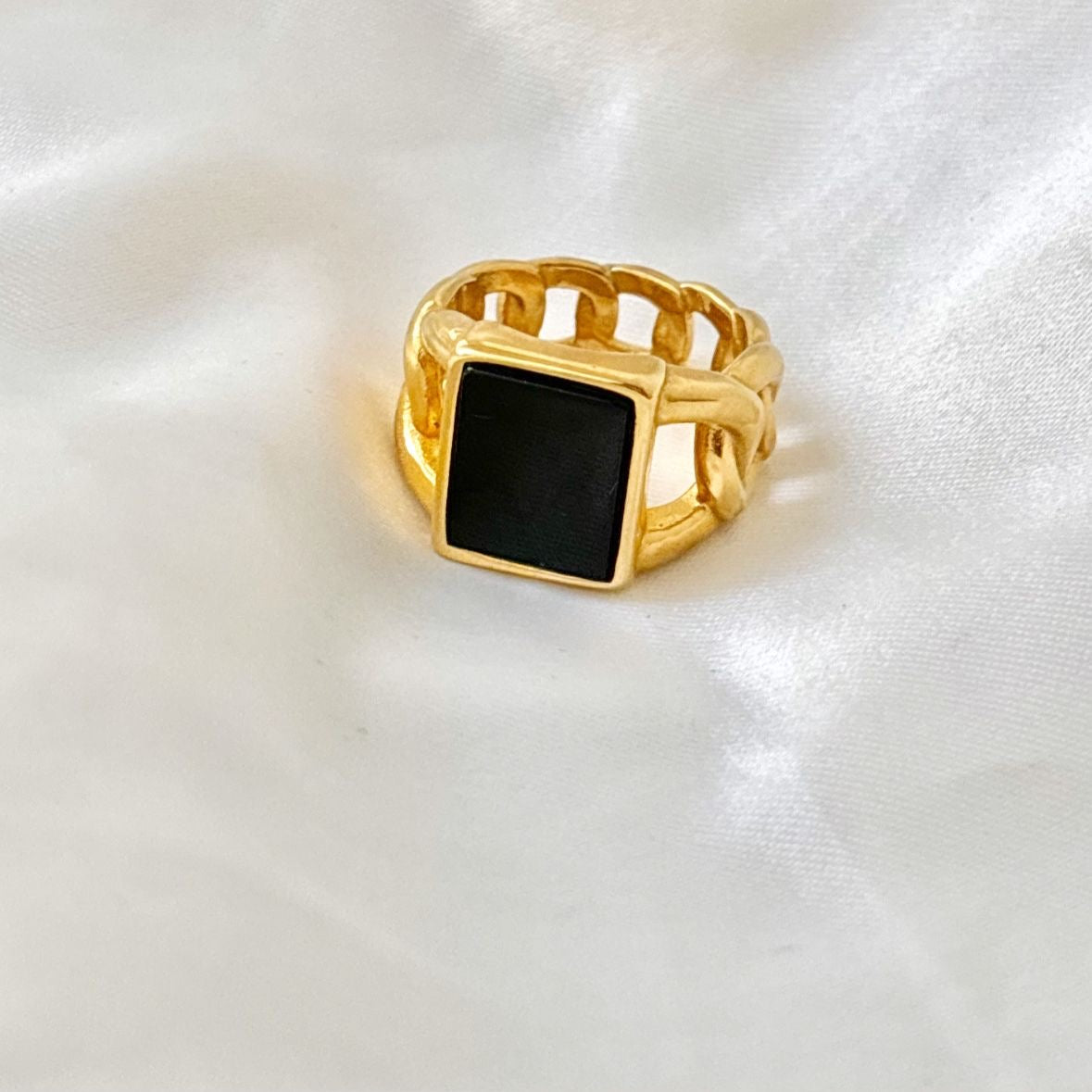 OG Noir Curb Ring -18K