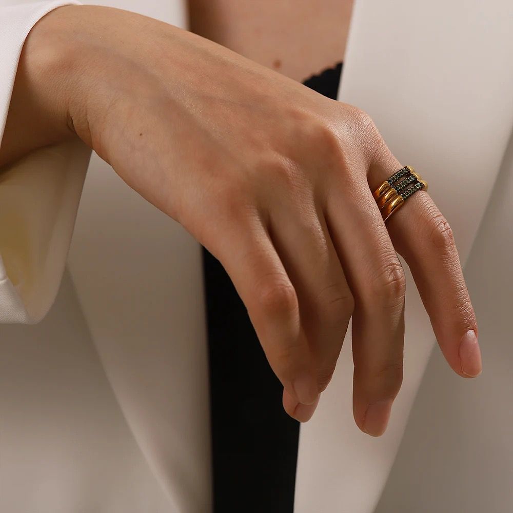 Luxe Phantom Ring -Emerald