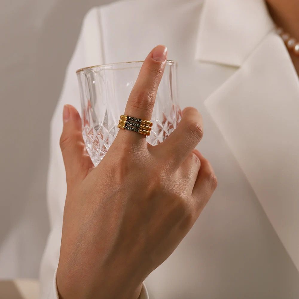 Luxe Phantom Ring -Emerald