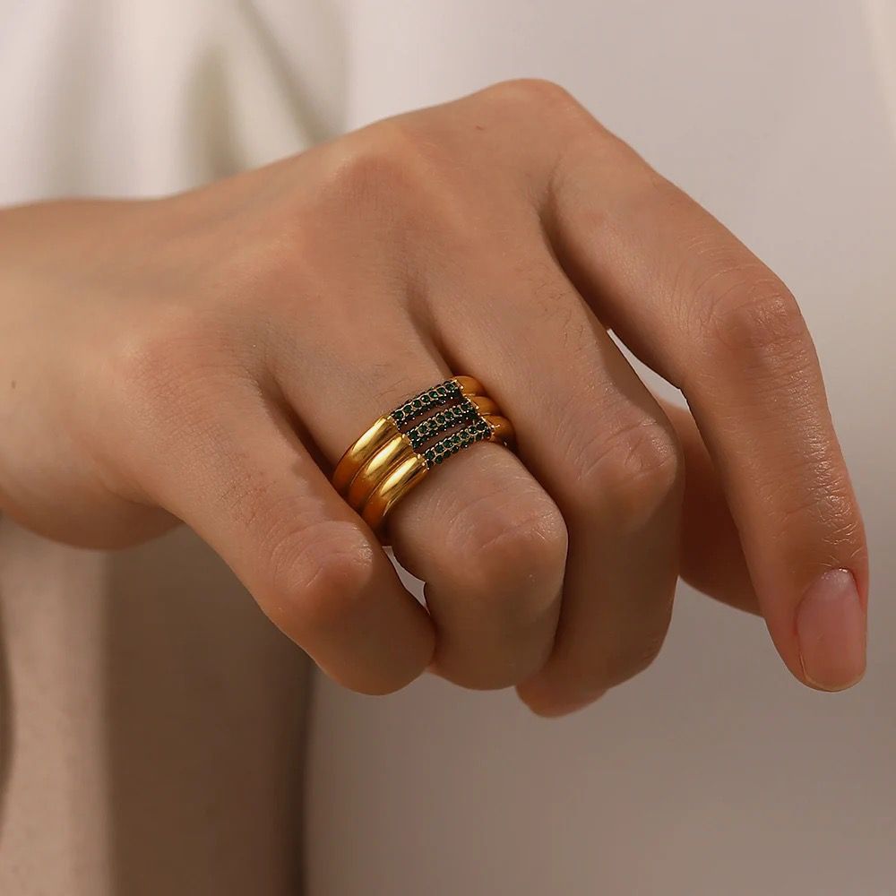 Luxe Phantom Ring -Emerald