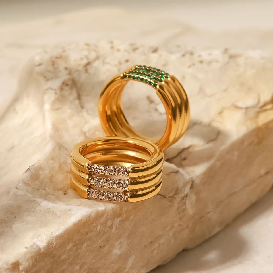Luxe Phantom Ring -Emerald