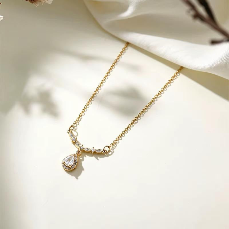 Dia Diamamte Necklace