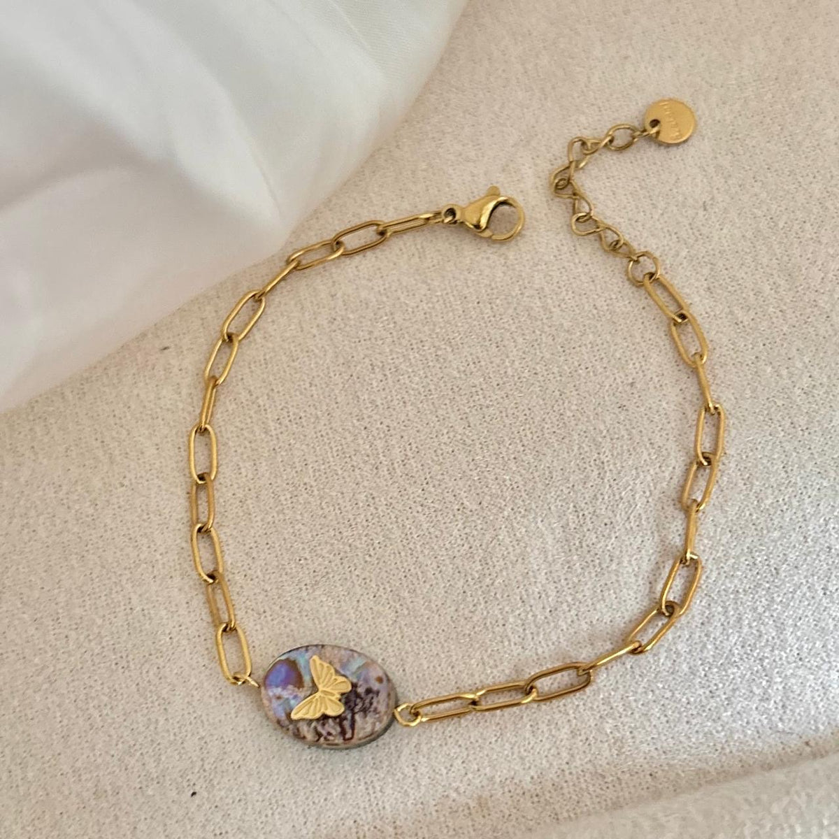 Nacre Flutter Bracelet