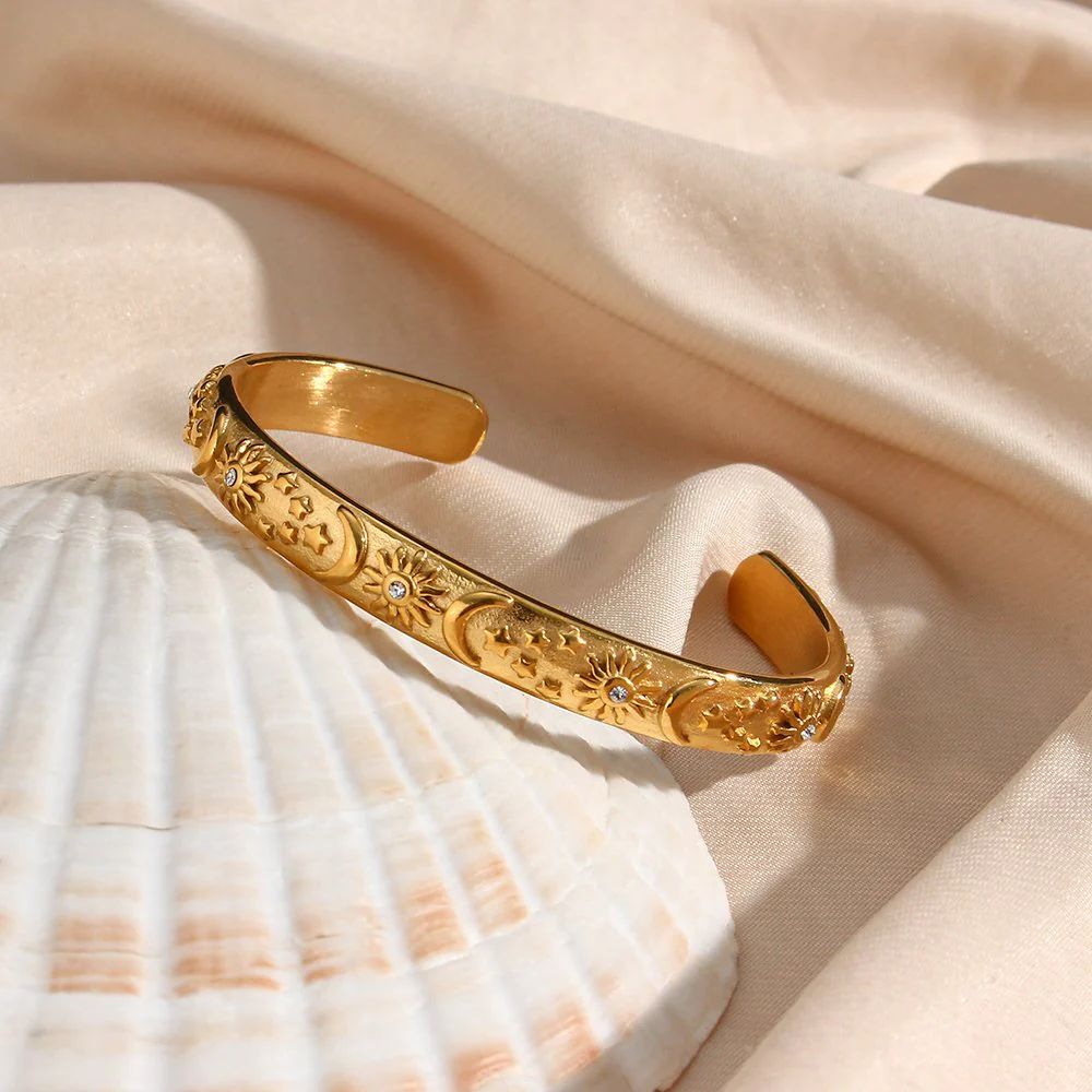 Celeste Gold Cuff -18K