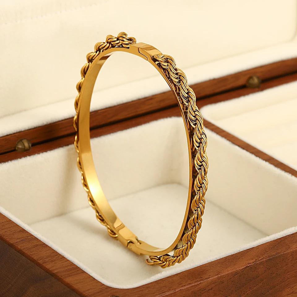 Chic Twisted Bracelet